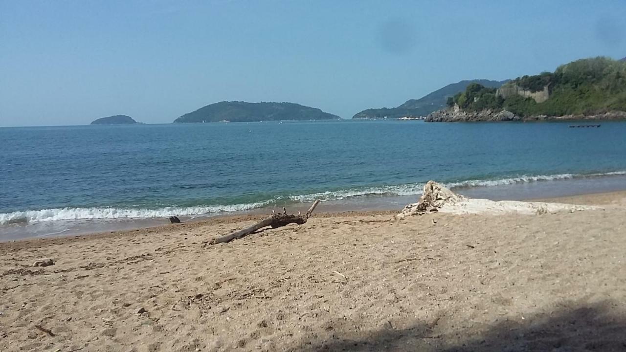 Апартаменти Il Golfo E I Limoni Ла-Спеція Екстер'єр фото